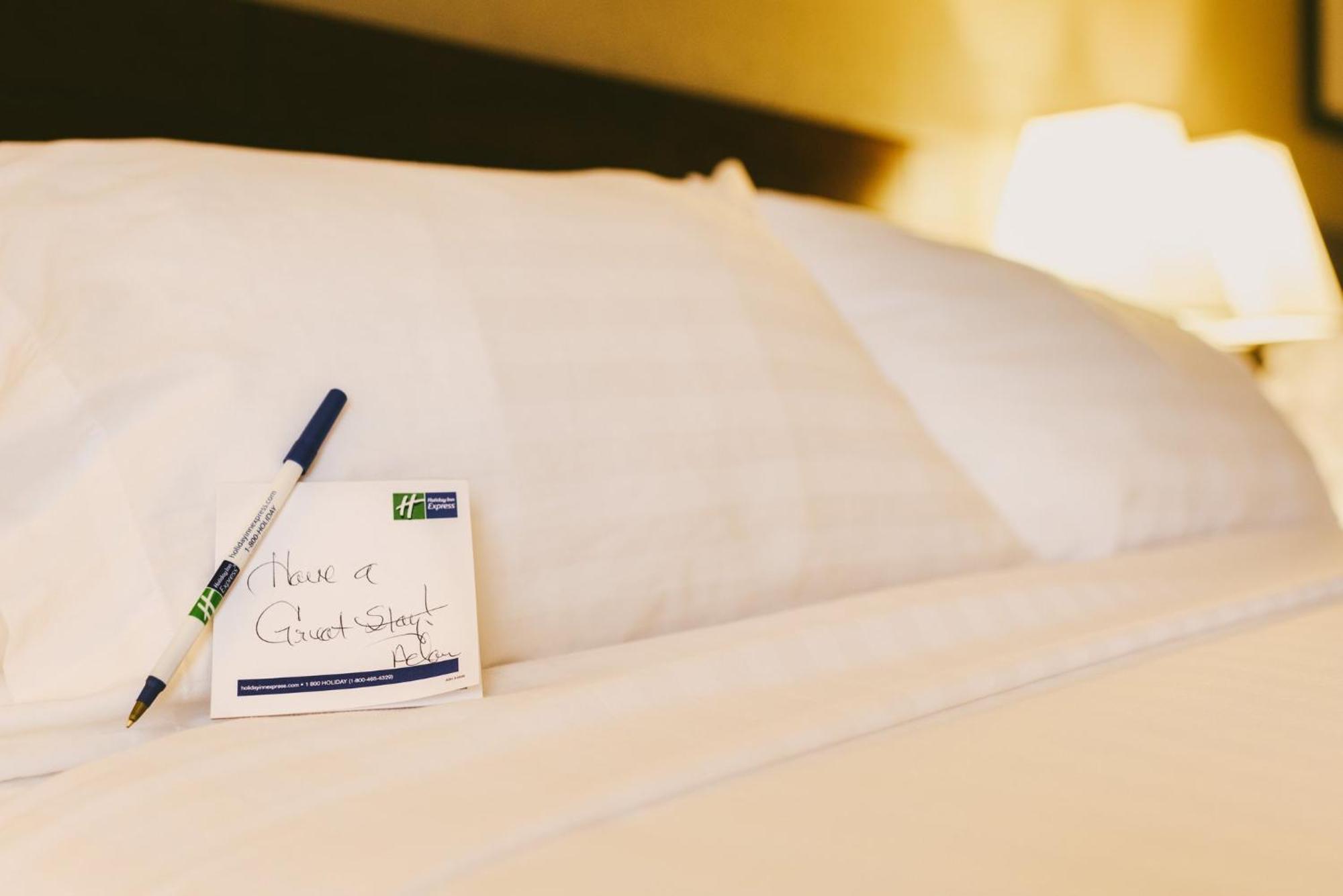 Holiday Inn Express & Suites Superior By Ihg Exterior foto